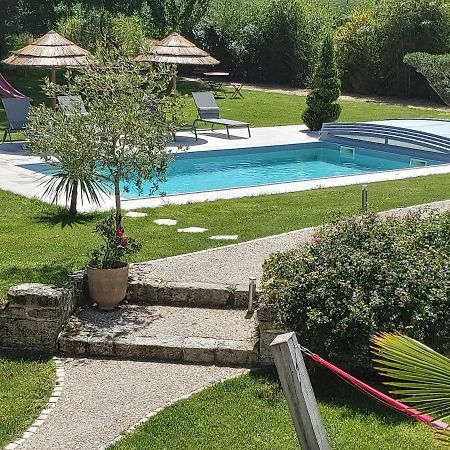 Bed and Breakfast Les Marguerites Champdolent Esterno foto